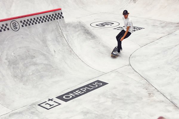 Evaluation Of Real And Fake Vietnam Servers, Multi-dimensional Comparison Of Real Latency And Bandwidth Performance